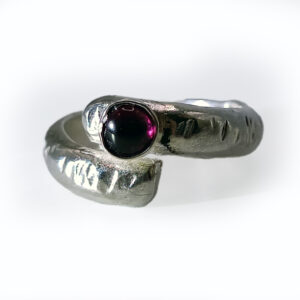 Mystical Garnet Hammer Ring